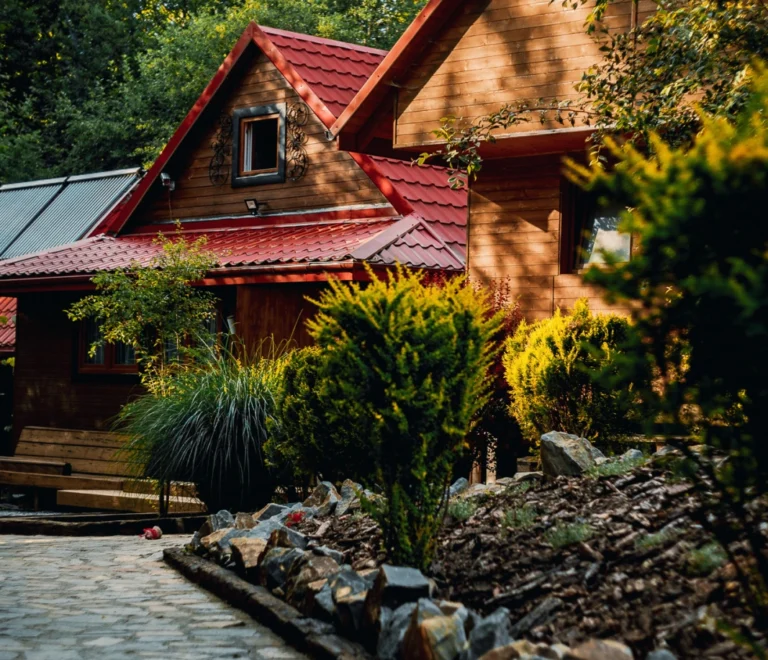 Widok z wejścia na domek ośmio osobowy w Solinie